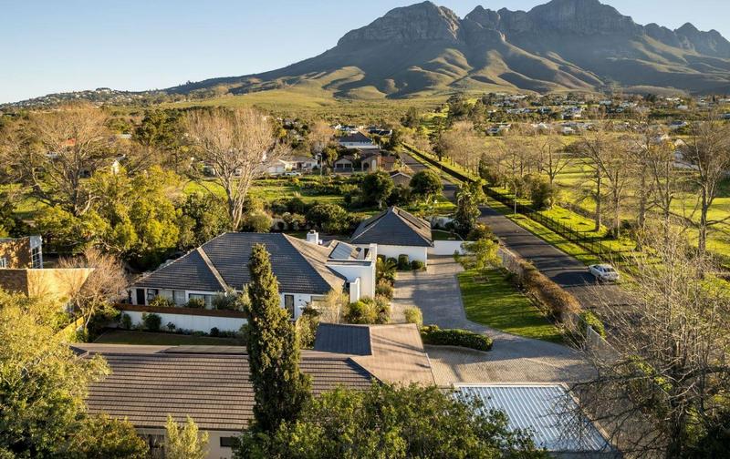 8 Bedroom Property for Sale in Somerset West Western Cape